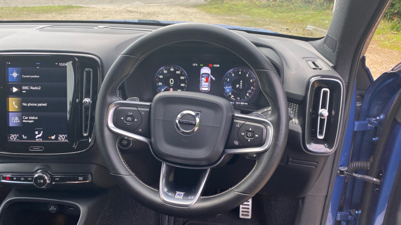 Volvo Xc40 2.0 T4 R DESIGN Pro 5dr AWD Geartronic Petrol Estate